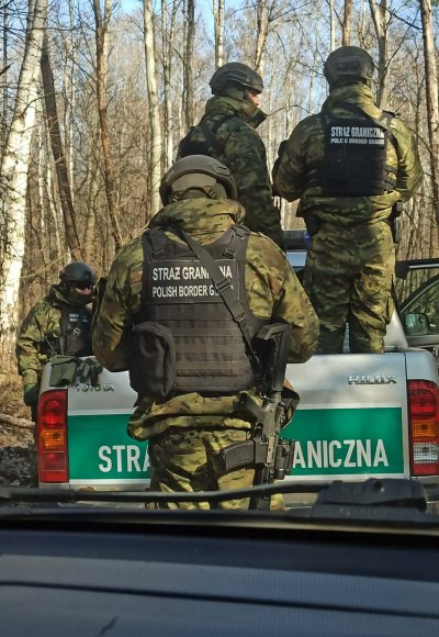 Mundurowi Straży Granicznej na planie filmowym